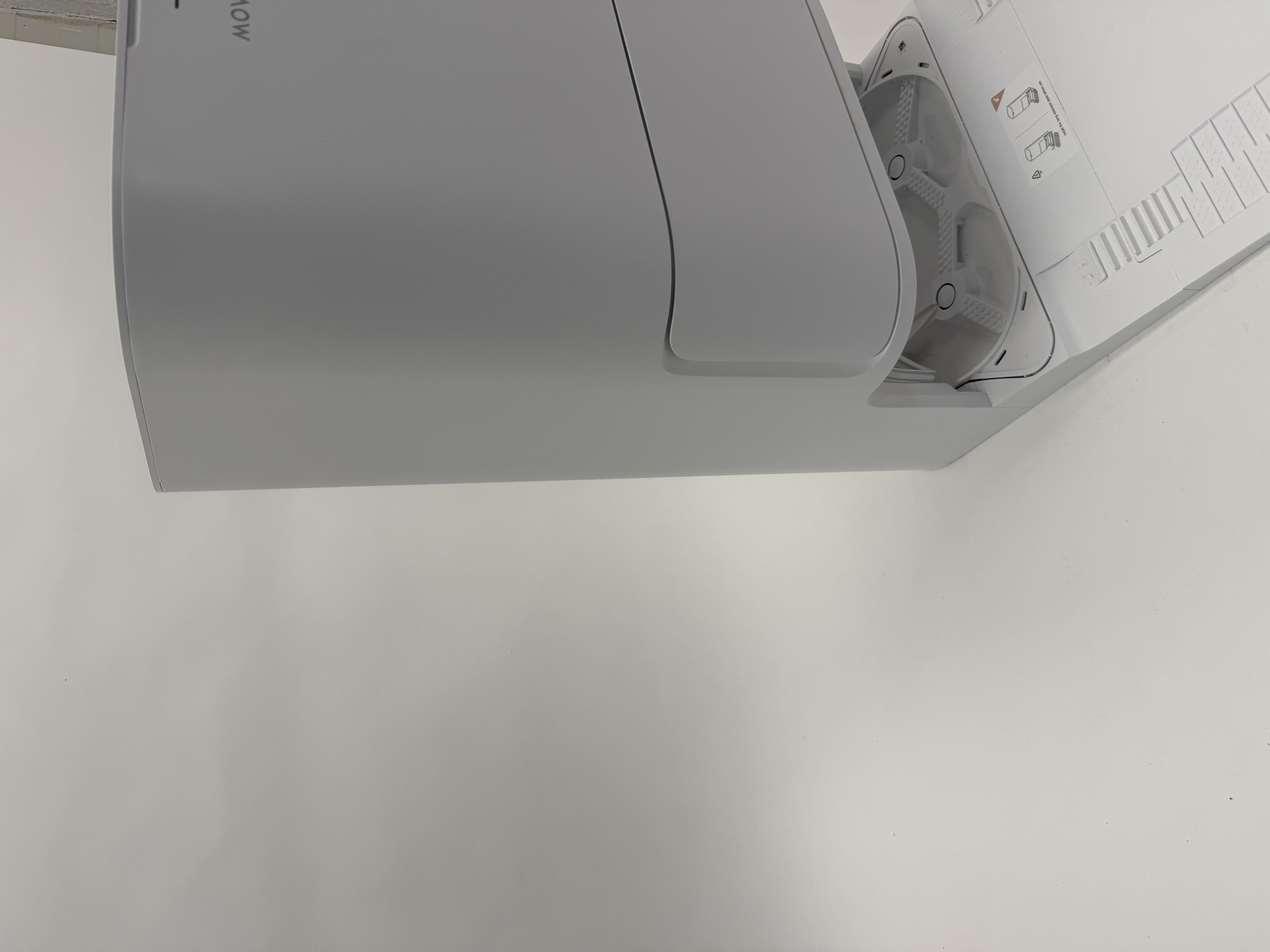 Mova E40 Ultra robotas siurblys