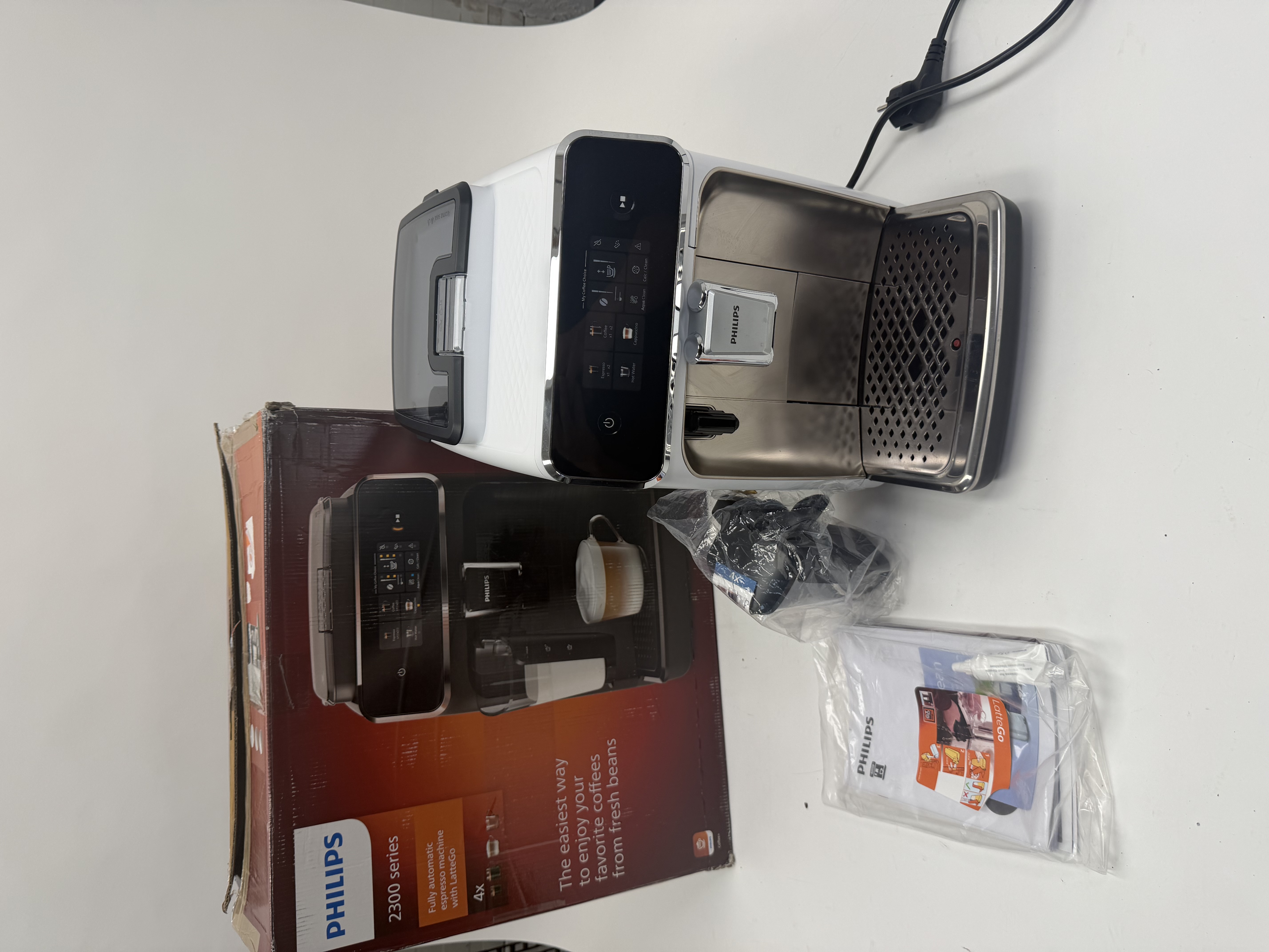 Philips 2300 series automatinis kavos aparatas