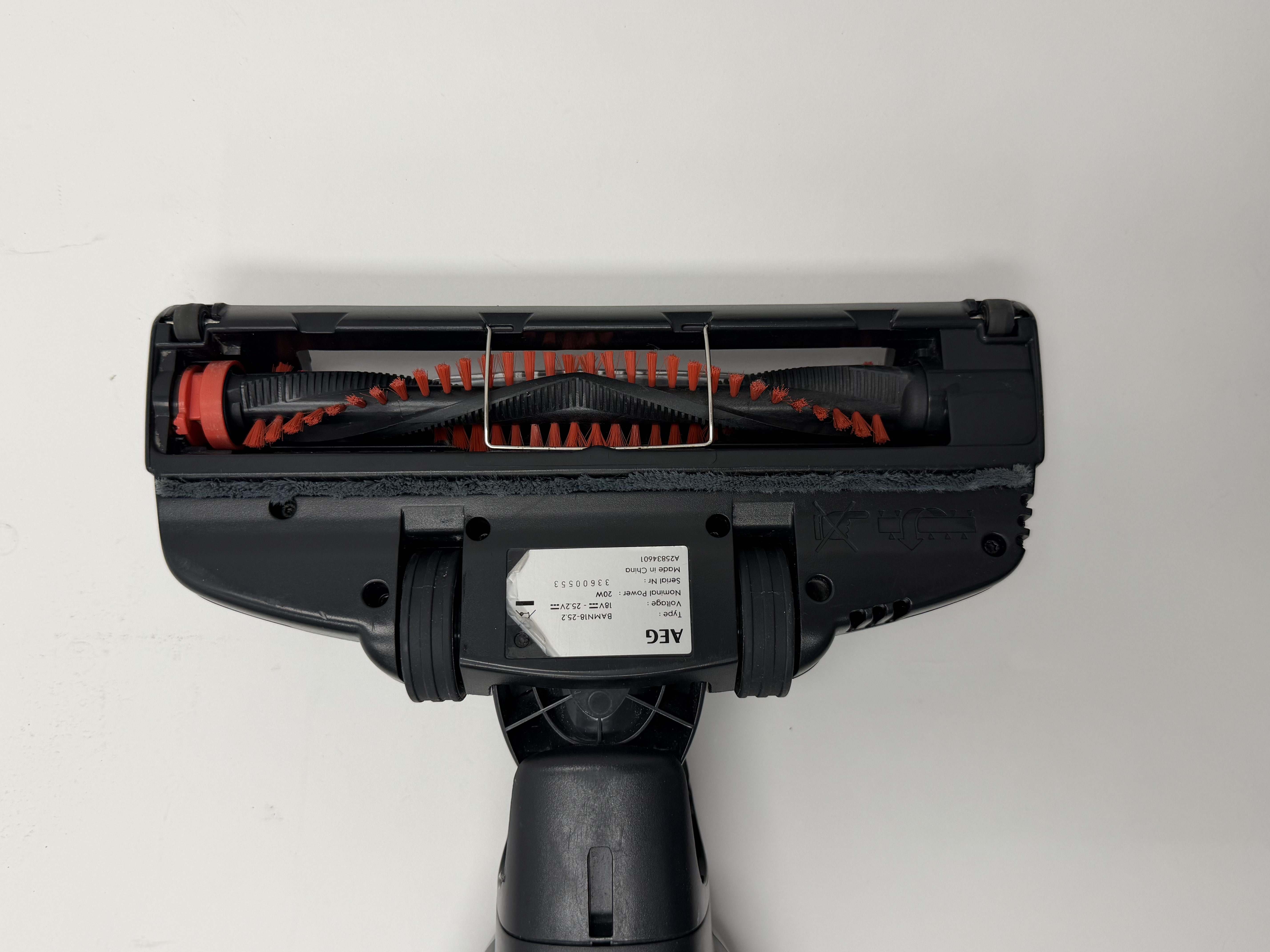AEG dulkių siurblys QX7