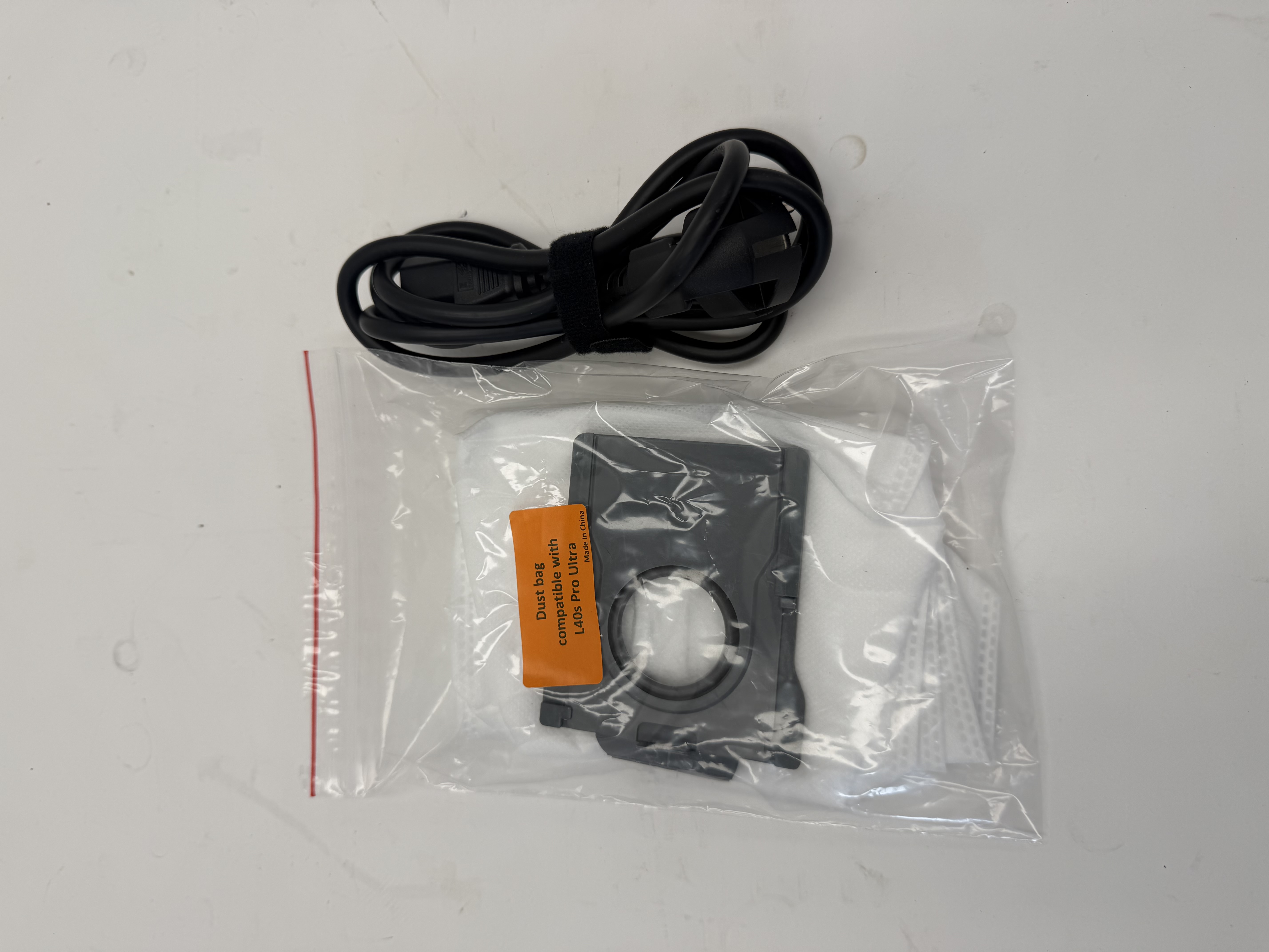 Dreame L40s Pro Ultra robotas siurblys