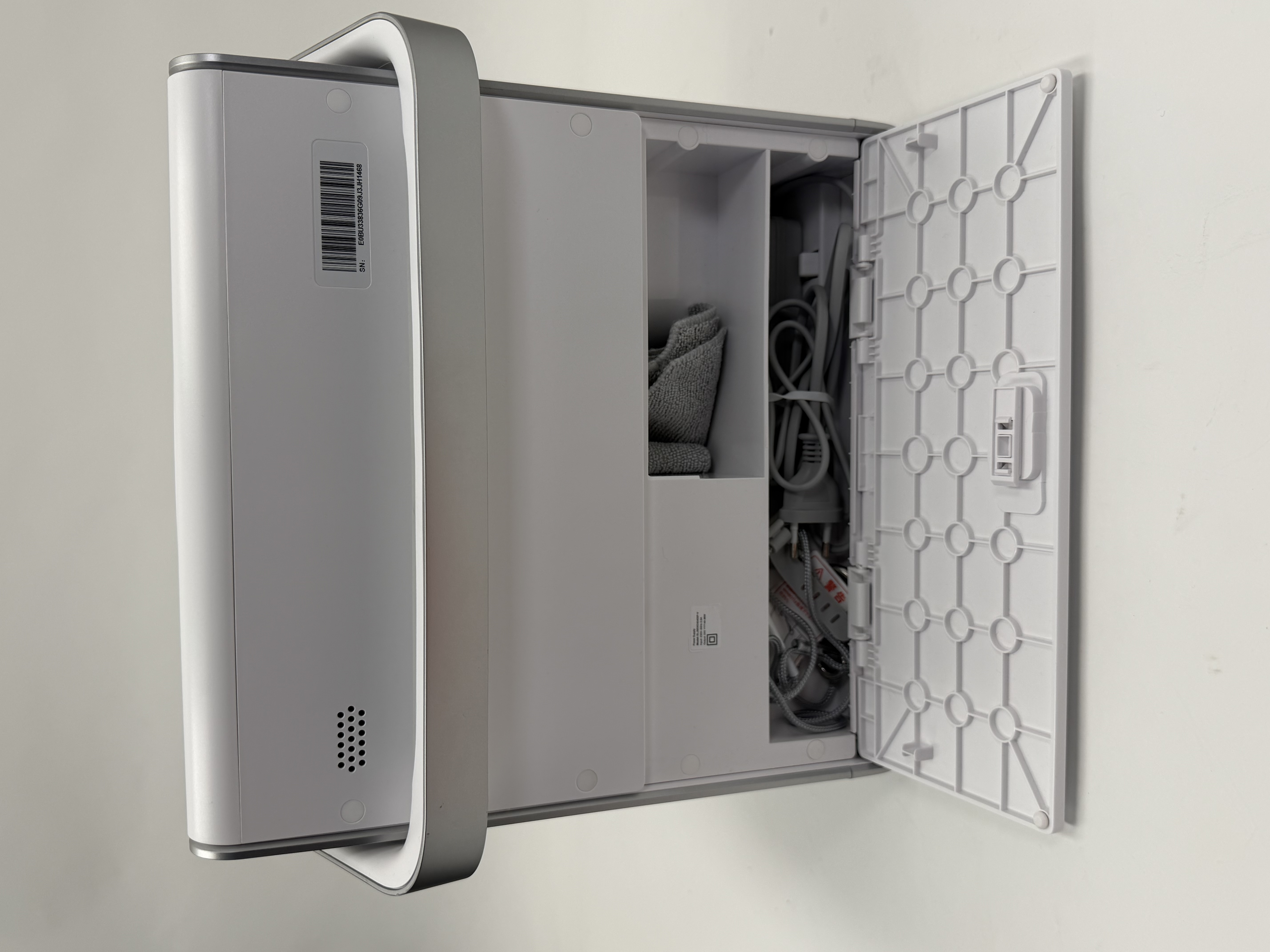 Ecovacs WINBOT W2 Pro Omni langų valymo robotas