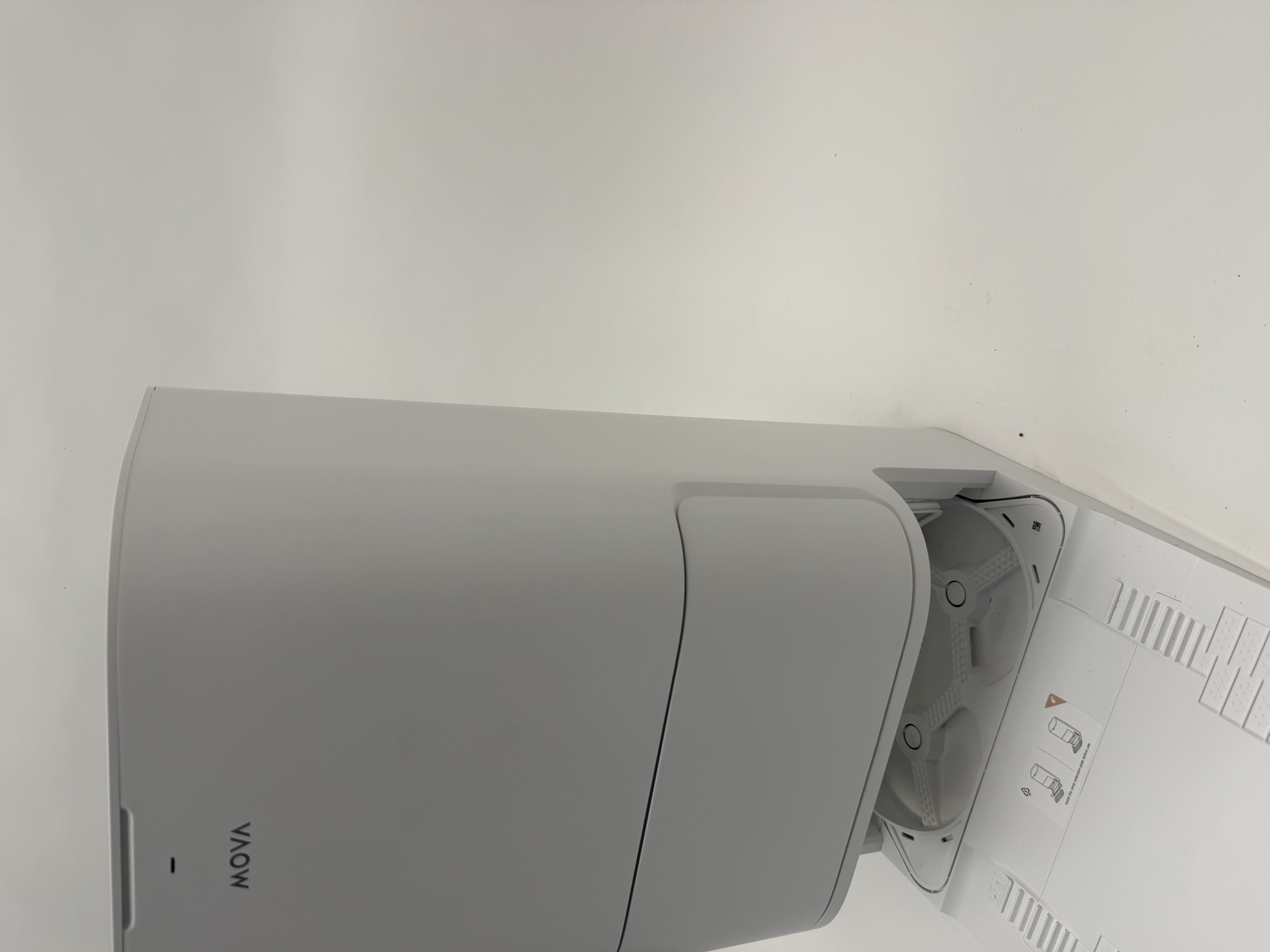 Mova E40 Ultra robotas siurblys