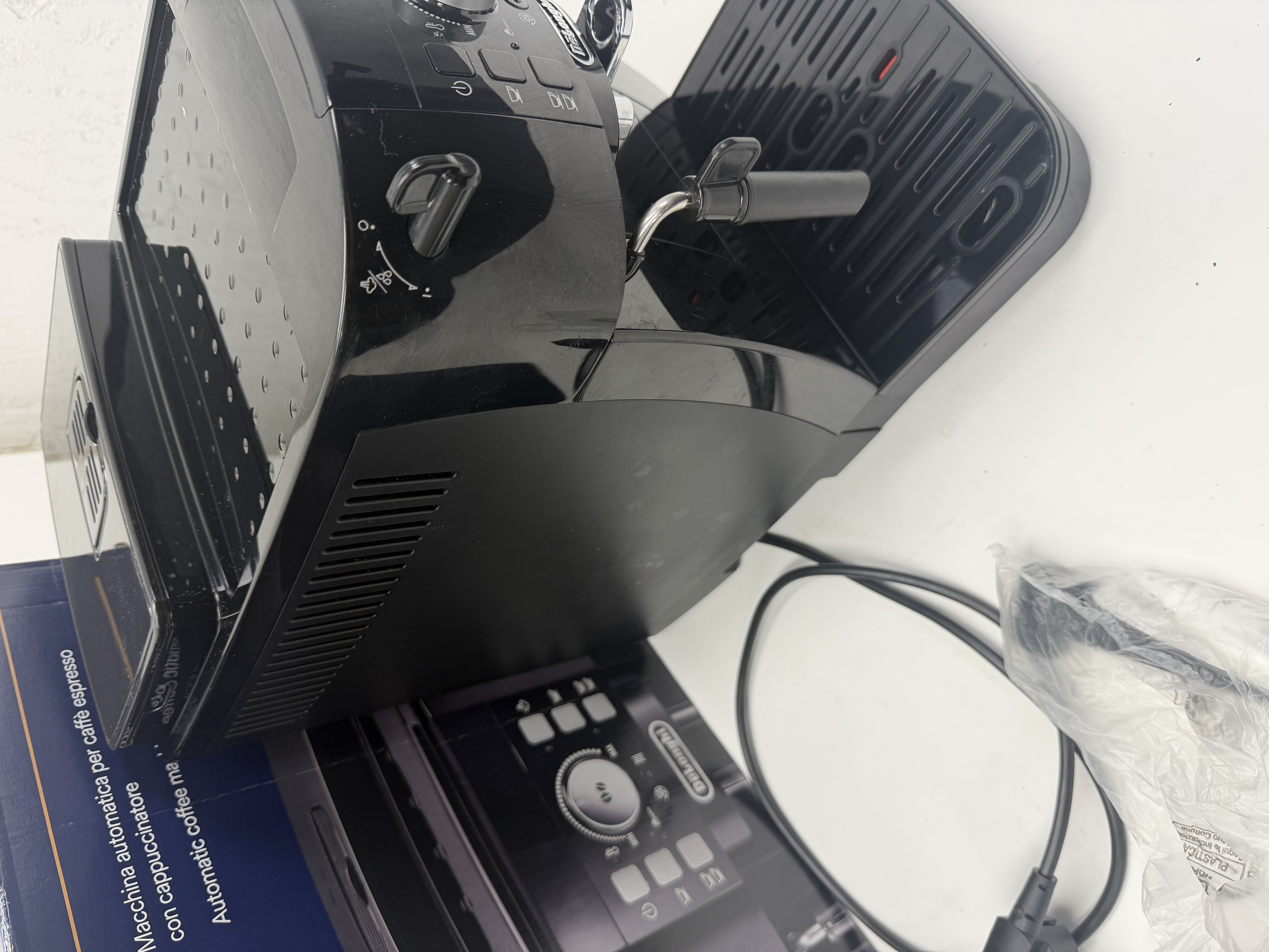 Delonghi kavos aparatas