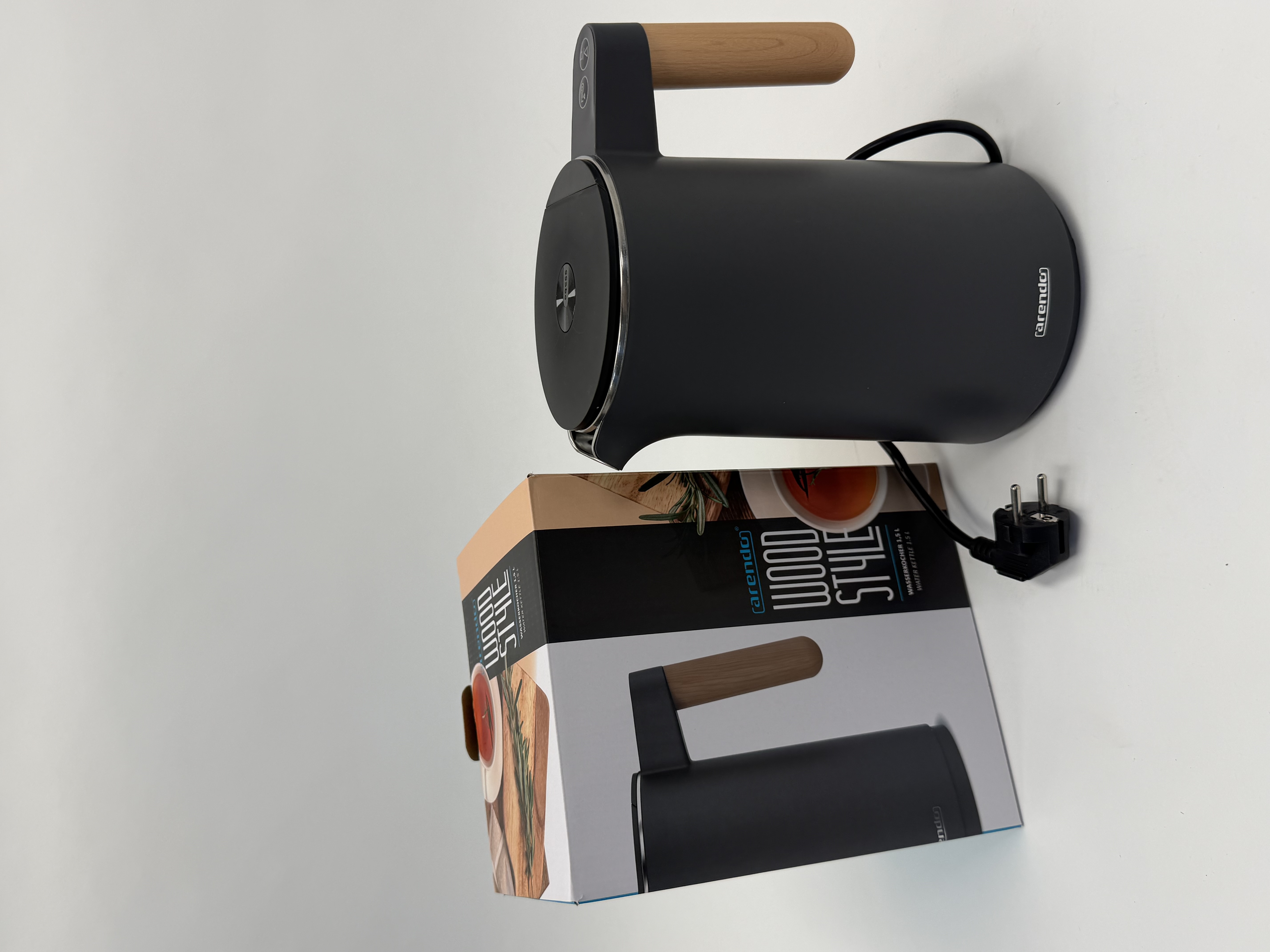 Arendo 1,5 l elektrinis virdulys su temperatūros reguliavimu