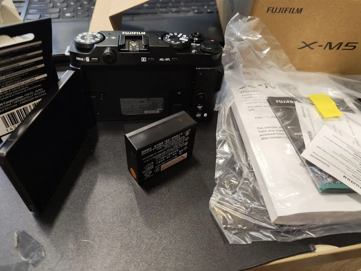 Fujifilm fotoaparatas juodas