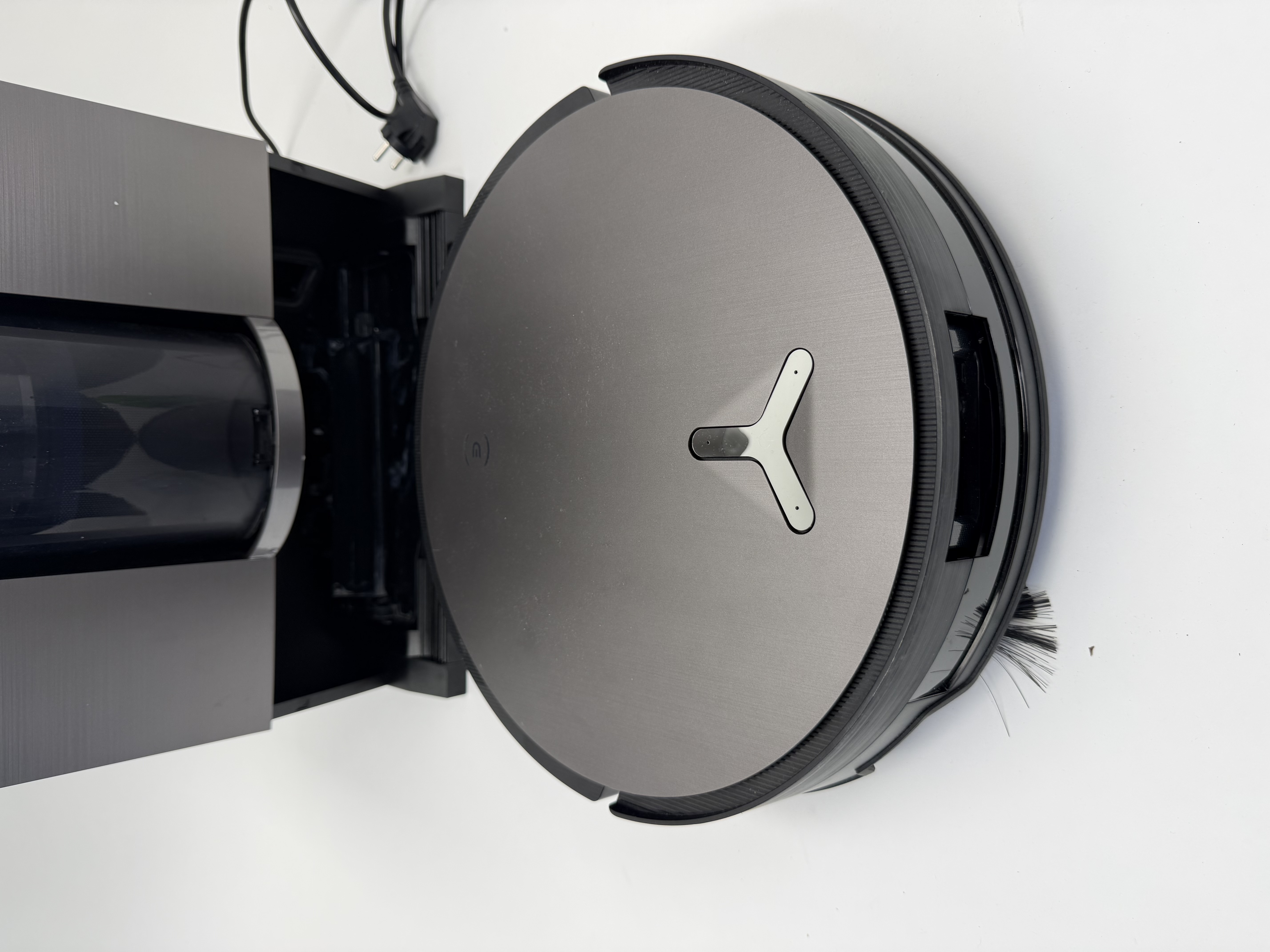 Ecovacs X11 OMNICYCLONE robotas siurblys