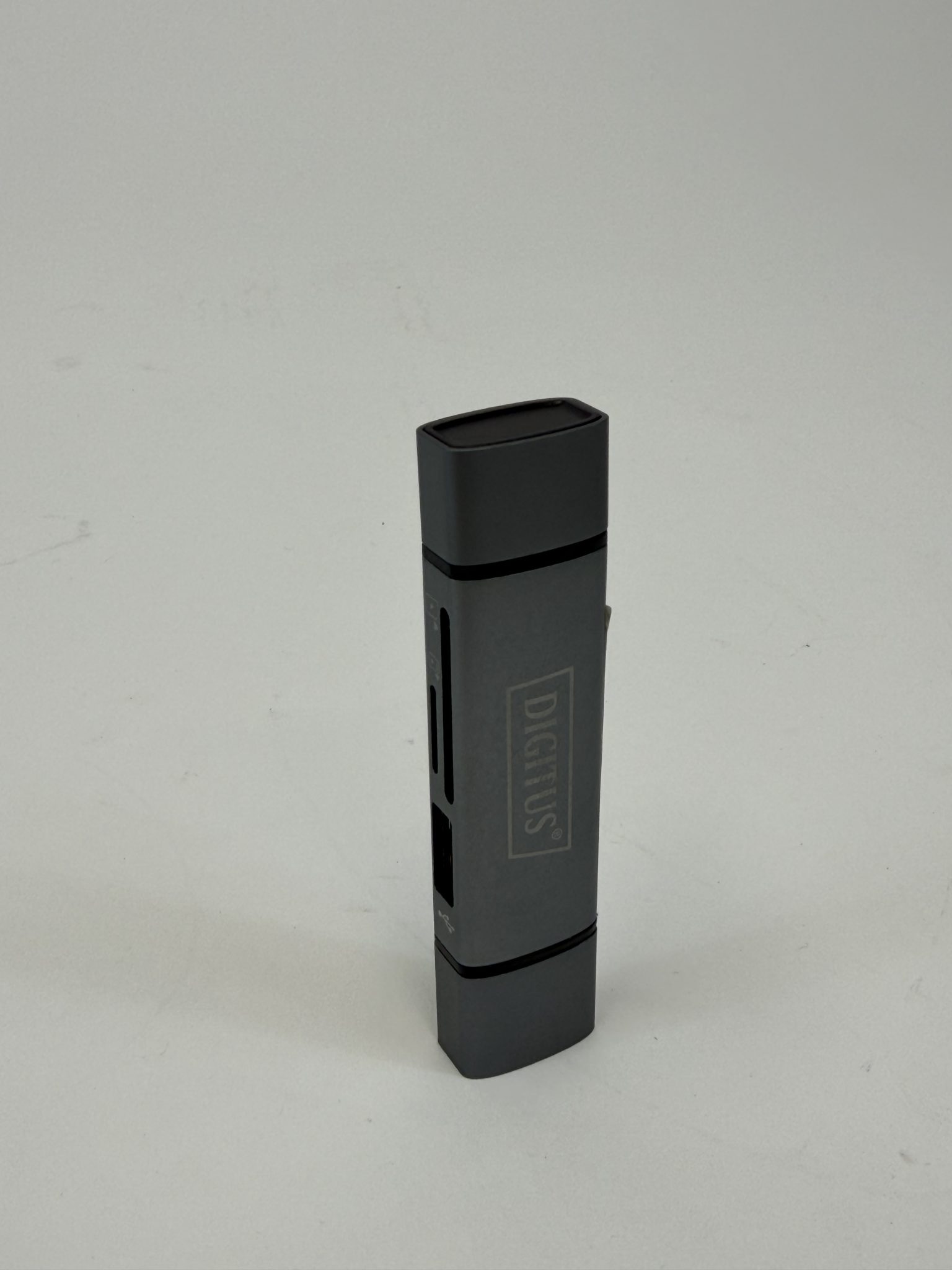 DIGITUS USB-C / USBatminties kortelių skaitytuvas